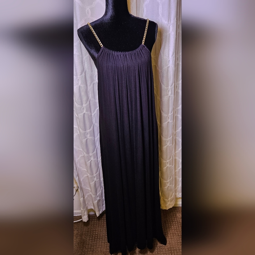 Avenue Black Maxi Dress Adjustable Gold Chain Straps Size 26/28 Comfortable Cute